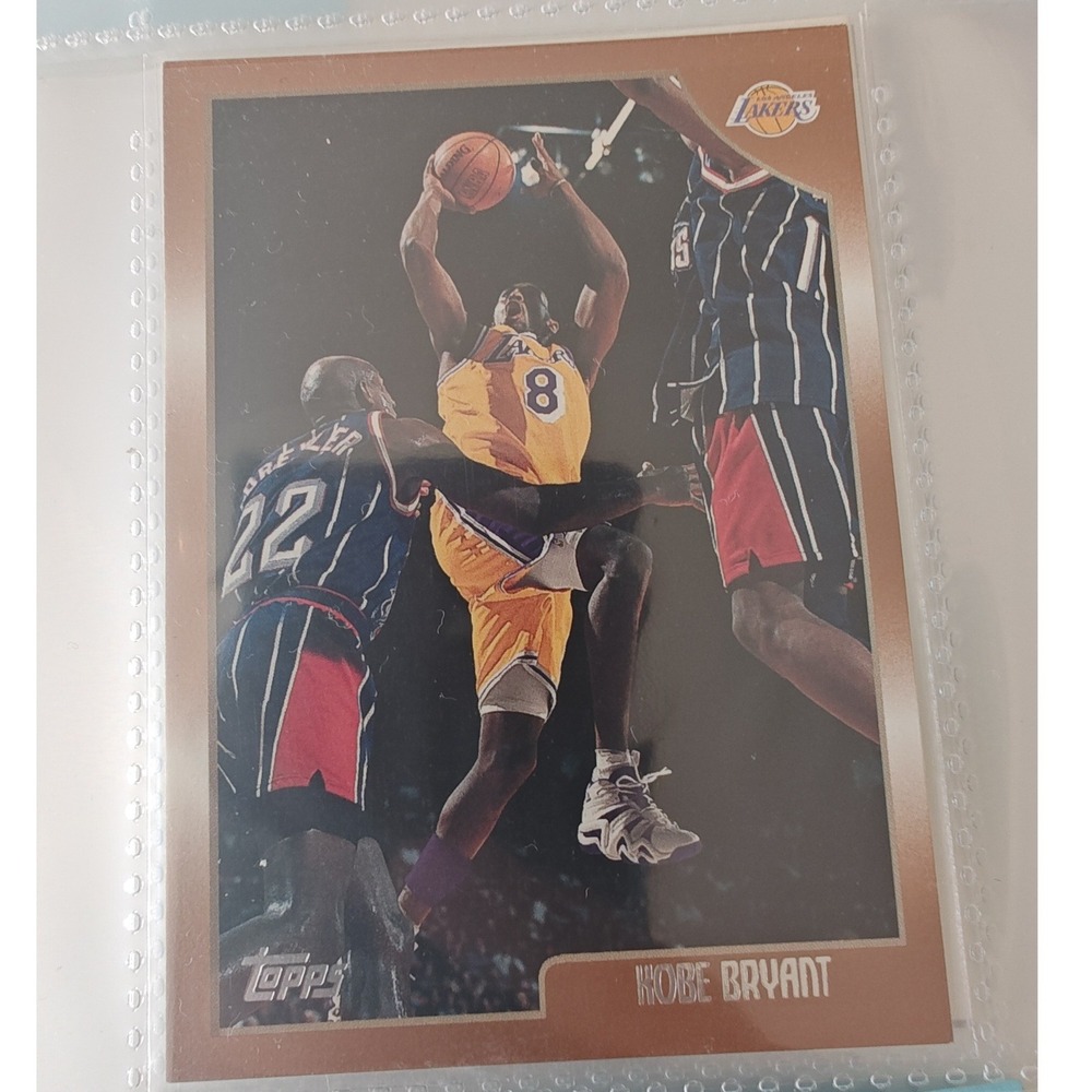 Basketball Card Gold 1998-99 Topps Kobe Bryant #68 Los Angeles Lakers NBA